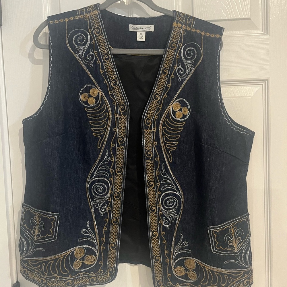 Coldwater Creek Embroidered Denim Vest XL Western Boho Gold Detail